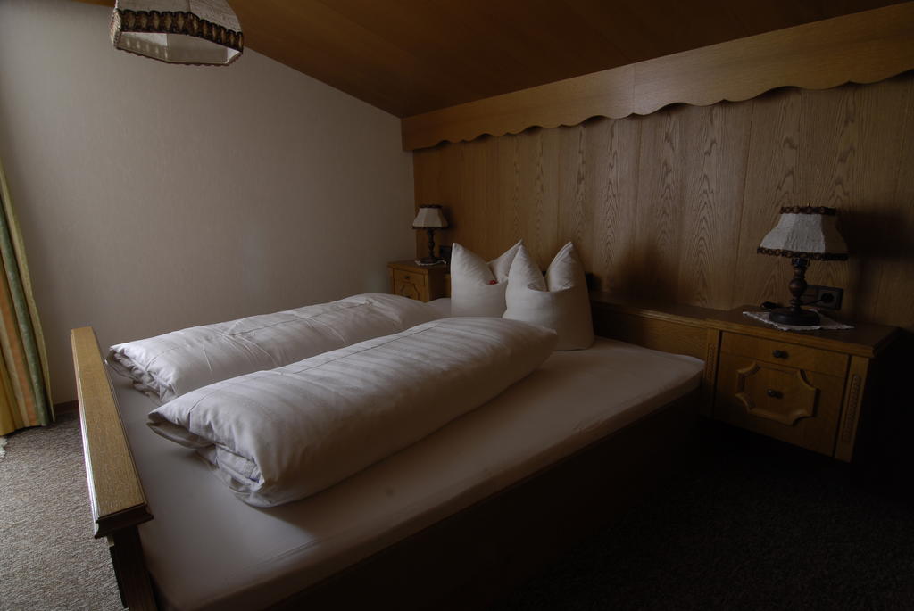 Gaestehaus Troppmair ฟิงเคนแบร์ก ห้อง รูปภาพ