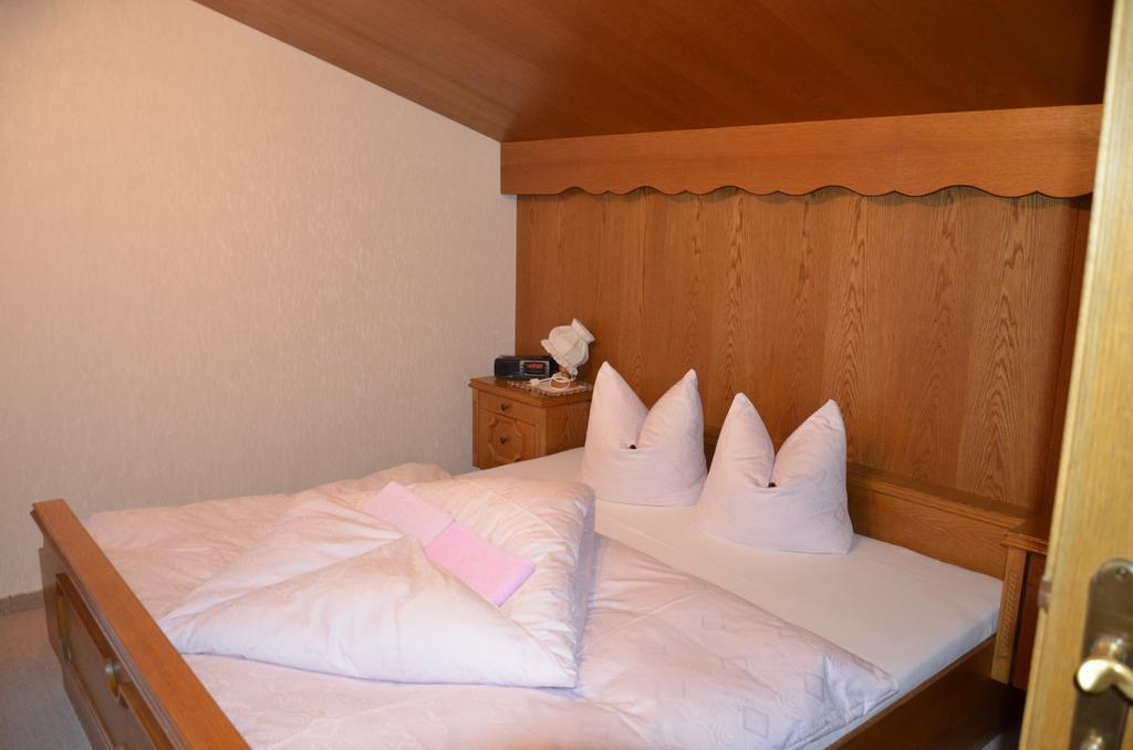 Gaestehaus Troppmair ฟิงเคนแบร์ก ภายนอก รูปภาพ