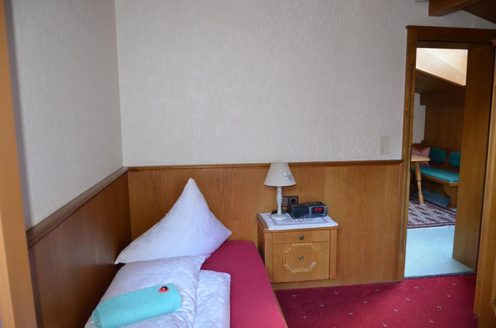 Gaestehaus Troppmair ฟิงเคนแบร์ก ภายนอก รูปภาพ